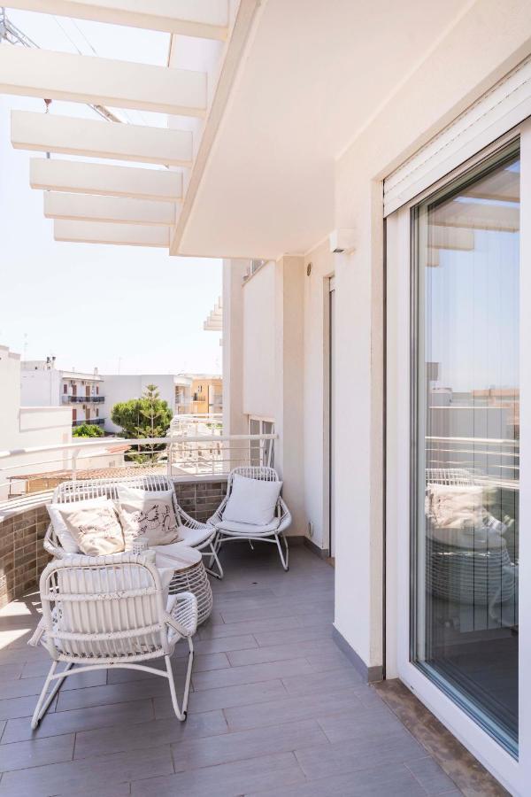 San Vito Luxury Accomodation Полиняно а Маре Екстериор снимка