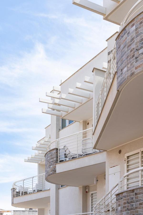 San Vito Luxury Accomodation Полиняно а Маре Екстериор снимка